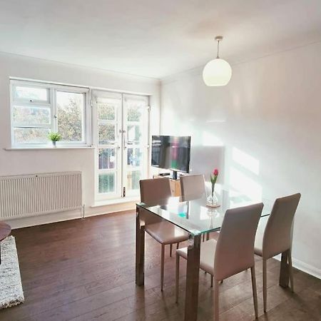 شقة Aldgate Flats In E1. لندن المظهر الخارجي الصورة