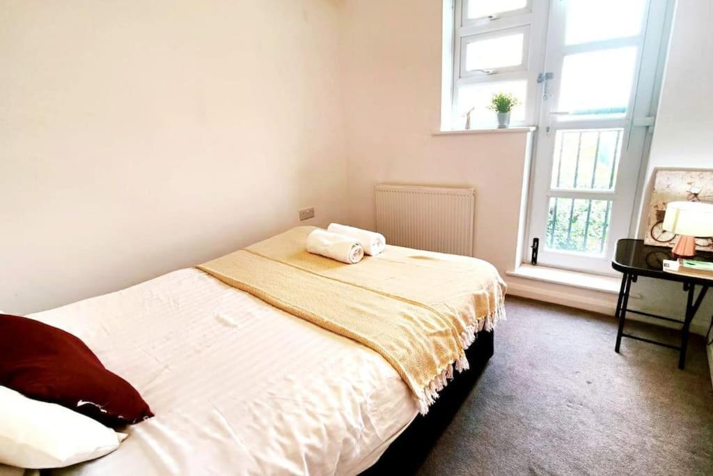 شقة Aldgate Flats In E1. لندن المظهر الخارجي الصورة