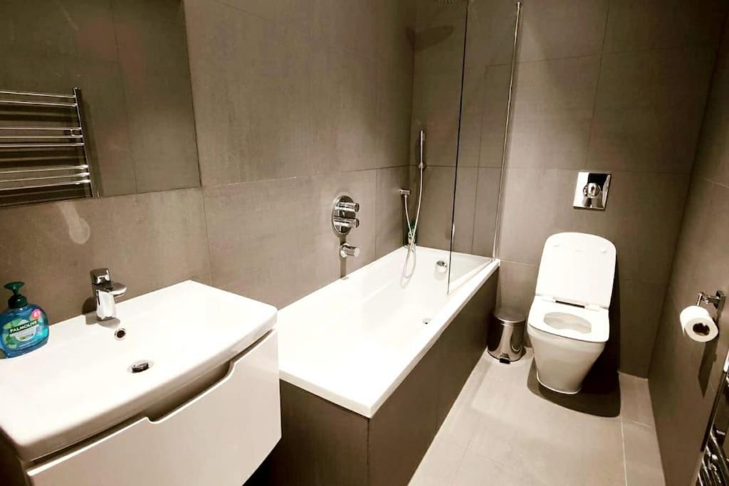 شقة Aldgate Flats In E1. لندن المظهر الخارجي الصورة