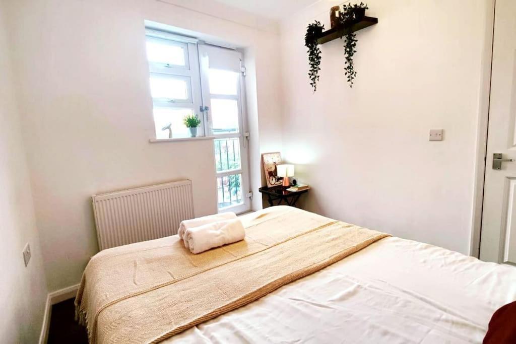 شقة Aldgate Flats In E1. لندن المظهر الخارجي الصورة